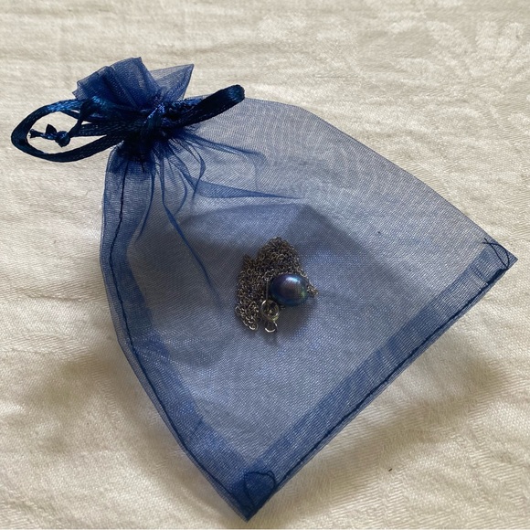 Freshwater Pearl Necklace - Picture 6 of 7